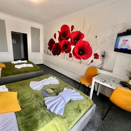 Great Polonia Swidnica City Center 外观 照片