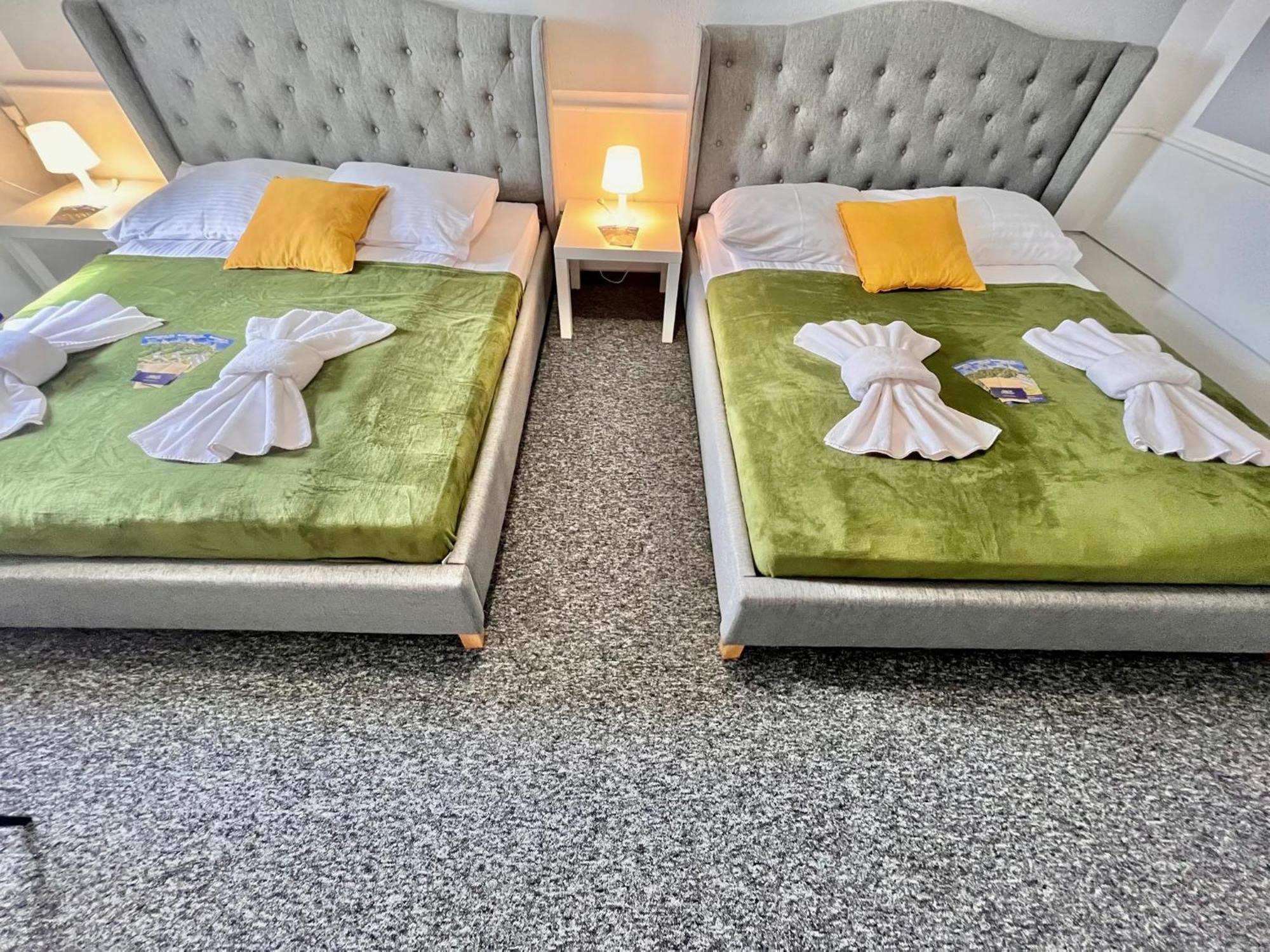 Great Polonia Swidnica City Center 外观 照片