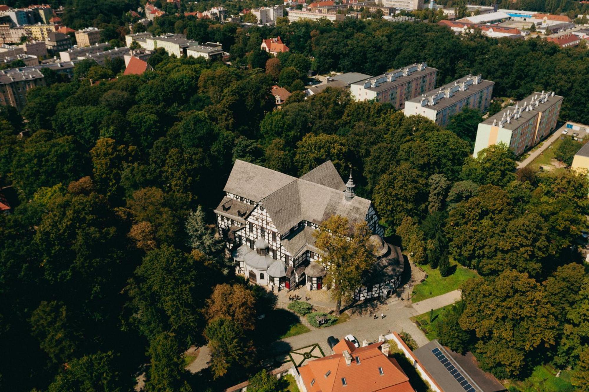 Great Polonia Swidnica City Center 外观 照片